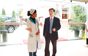 白癜风协会会长孟中平将于7月9号莅临我院进行亲自指导会诊