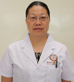 背部白斑一年余,在我院成功治愈